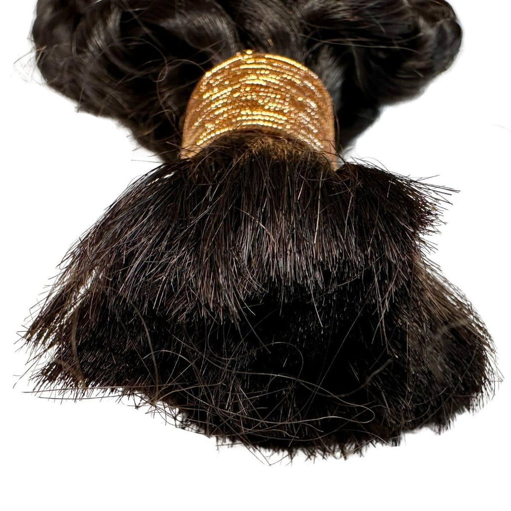 Latin Wave Bulk Hair Close